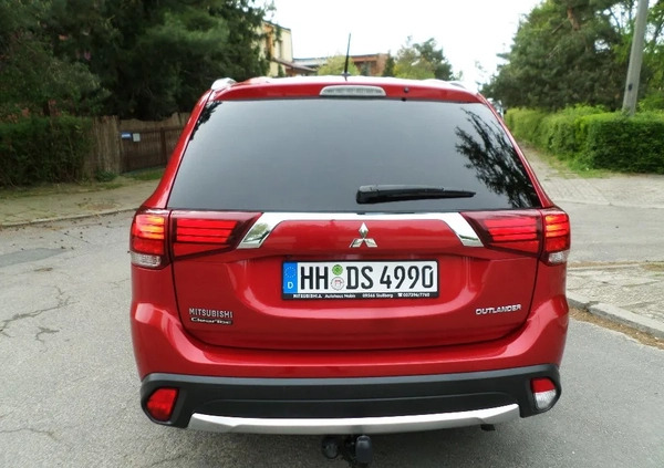 Mitsubishi Outlander cena 65700 przebieg: 99000, rok produkcji 2016 z Radom małe 631